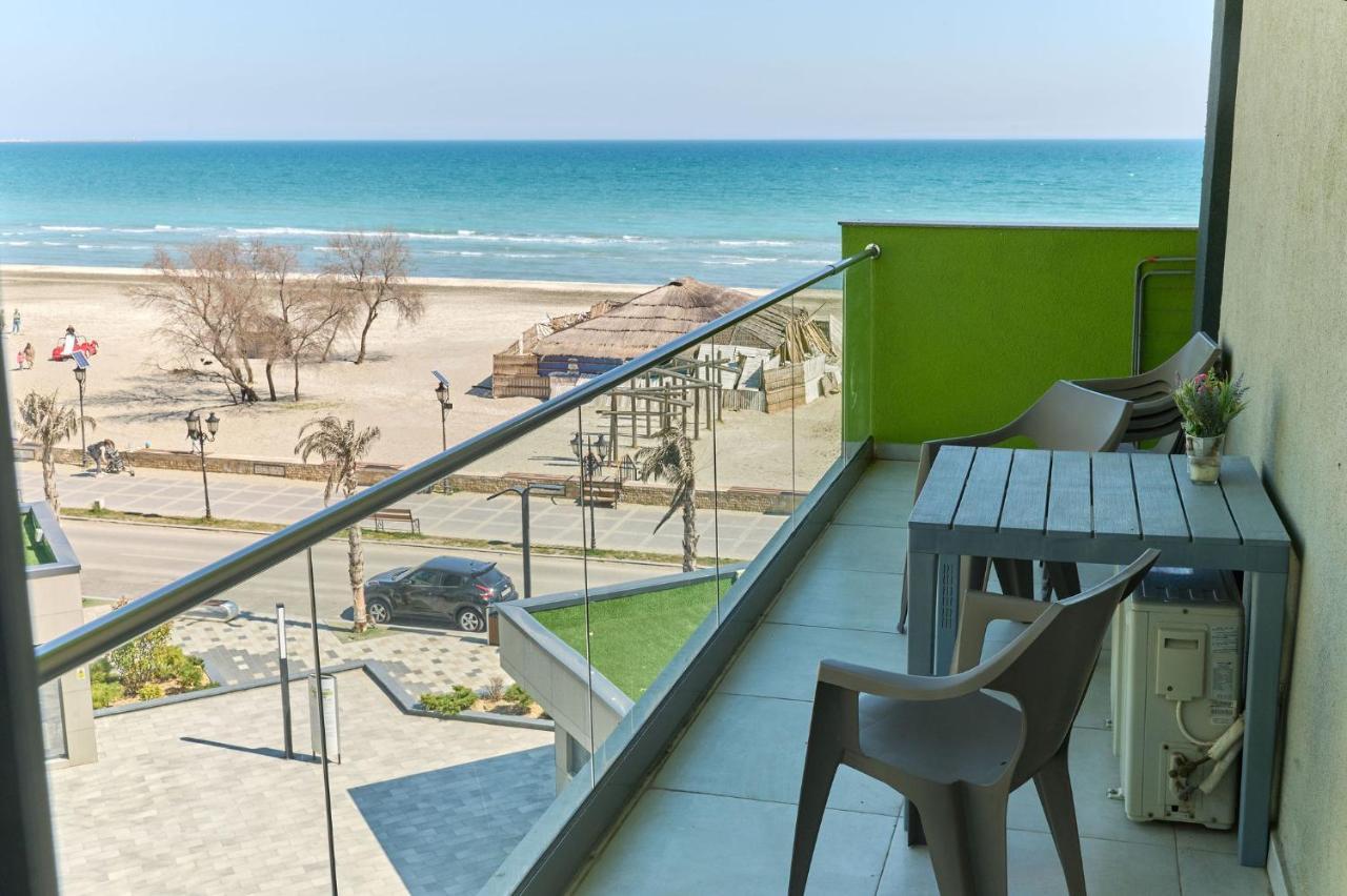 Glamour Red Apartment 22 In Spa Pool Resort Mamaia Extérieur photo