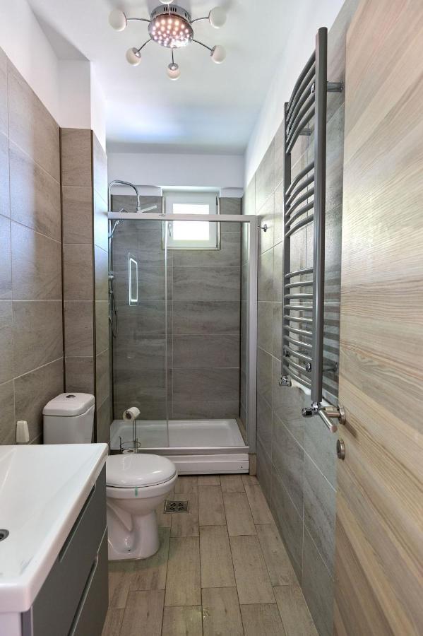 Glamour Red Apartment 22 In Spa Pool Resort Mamaia Extérieur photo