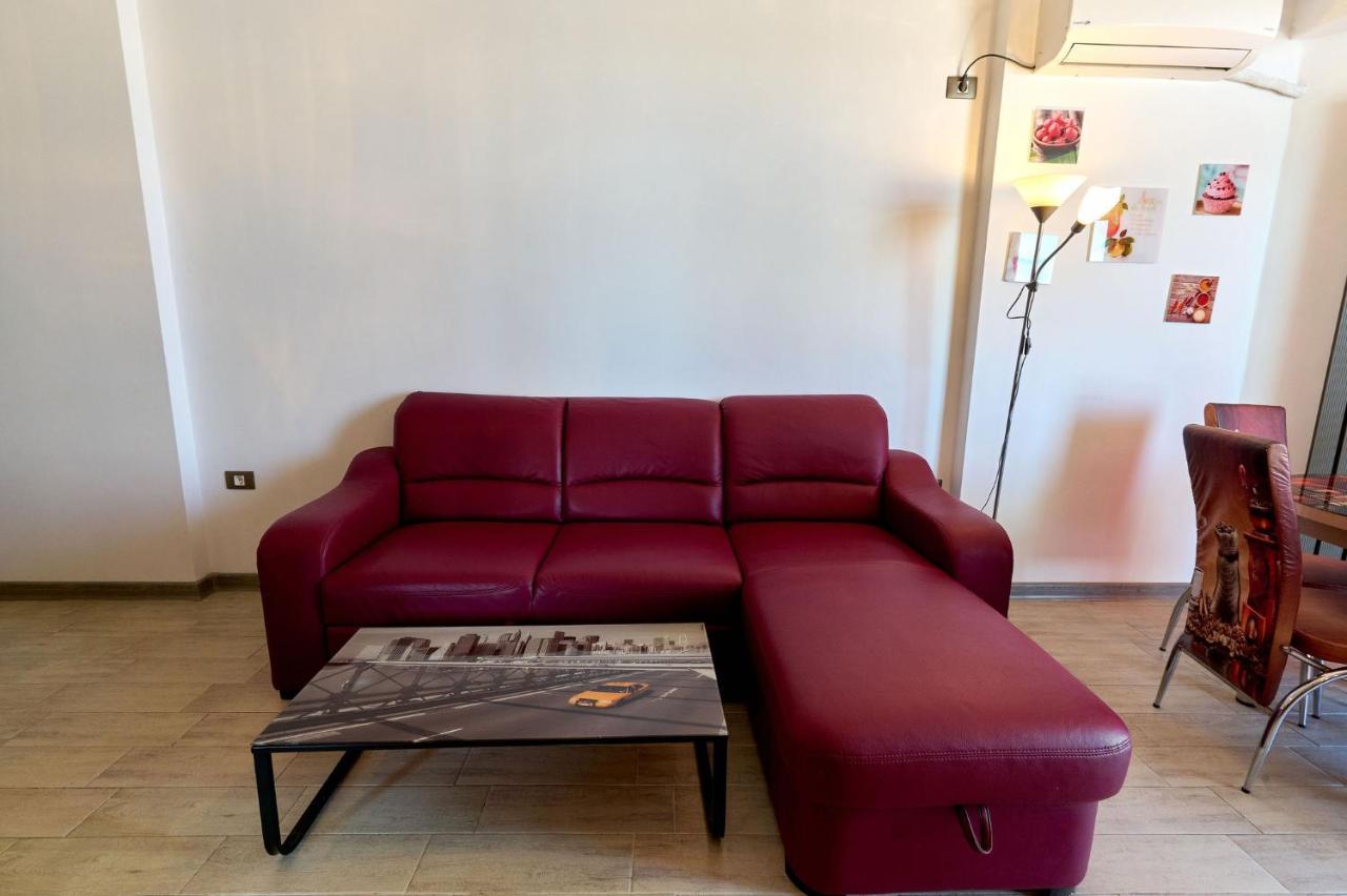 Glamour Red Apartment 22 In Spa Pool Resort Mamaia Extérieur photo